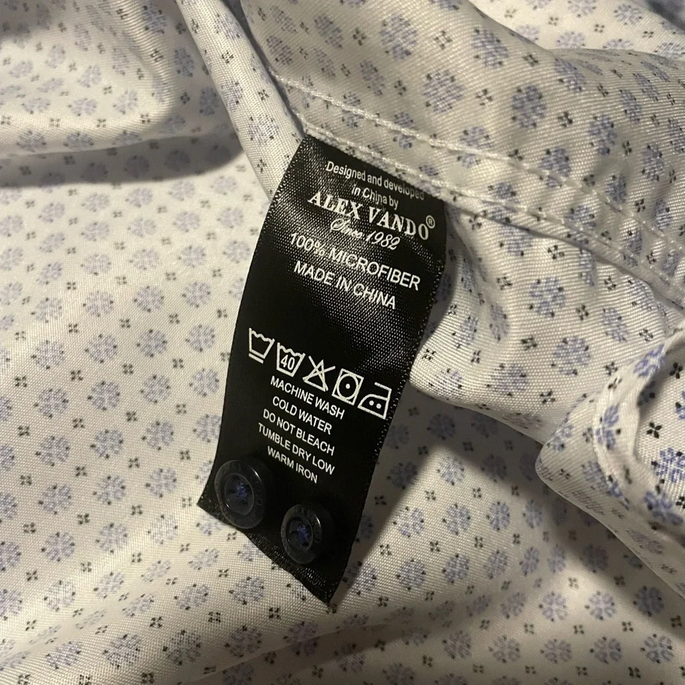 Alex Vando Microfiber Wrinke Free Button Down Shirts Large Set of Three EUC - Picture 7 of 9
